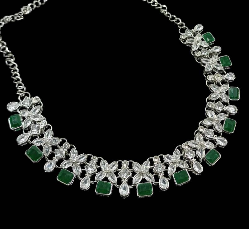 Green rhodium-plated agate stone necklace set with earrings & maang tikka