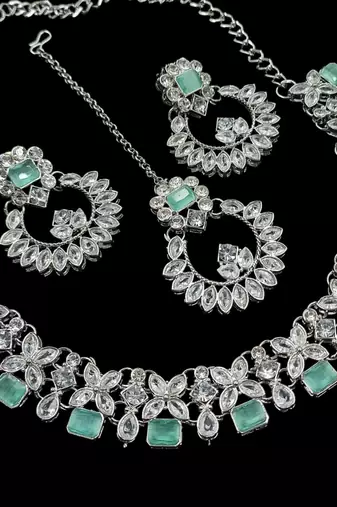 Pista rhodium-plated agate stone necklace set with earrings & maang tikka