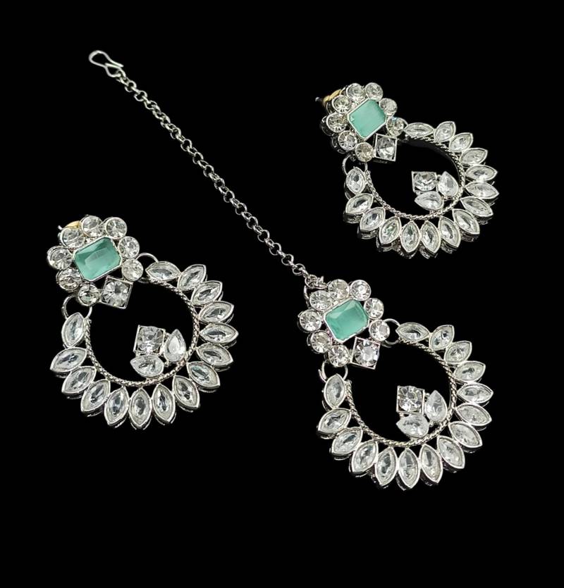 Pista rhodium-plated agate stone necklace set with earrings & maang tikka