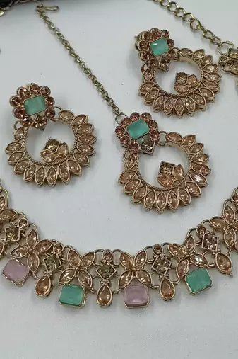 Pink & pista color necklace set with earrings and maang tikka     agate stone, antique gold plating
