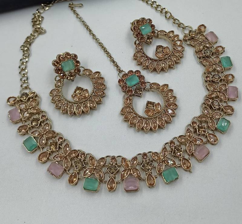 Pink & pista color necklace set with earrings and maang tikka     agate stone, antique gold plating