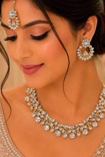 White color necklace set with earrings and maang tikka     agate stone, antique gold plating