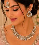 White color necklace set with earrings and maang tikka – agate stone, antique gold plating