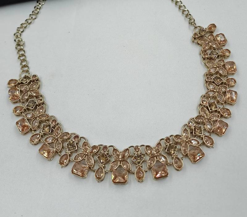 gold color necklace set with earrings and maang tikka     agate stone, antique gold plating