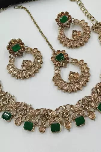 Green color necklace set with earrings and maang tikka     agate stone, antique gold plating