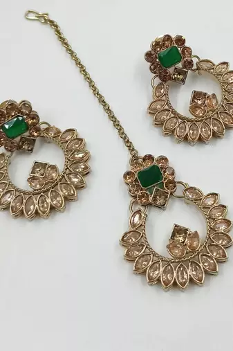 Green color necklace set with earrings and maang tikka     agate stone, antique gold plating