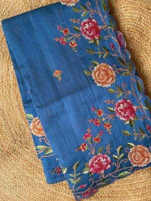 Blue matka silk saree with heavy floral embroidery border with running blouse 3