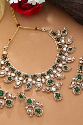 Green color kundan necklace set