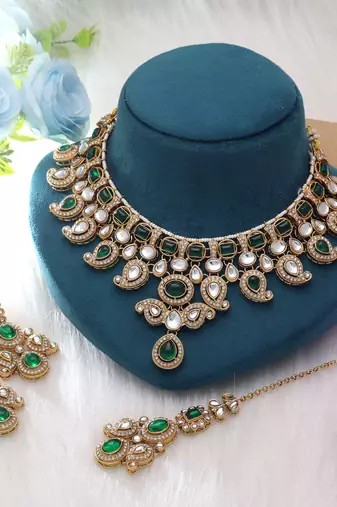 Green color kundan necklace set