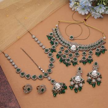 Green color kundan necklace set 1