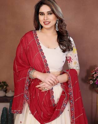 Womens's Star Georgette Traditional Motiff Semi Stitched Lehenga Choli With Cnotrance Dupatta Set 3