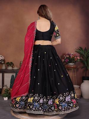 Womens's Star Georgette Traditional Motiff Semi Stitched Lehenga Choli With Cnotrance Dupatta Set 2