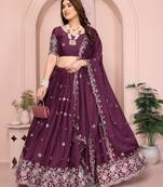 Womens's Star Georgette Traditional Motiff Semi Stitched Lehenga Choli With Cnotrance Dupatta Set