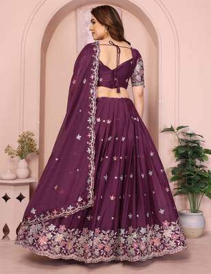 Womens's Star Georgette Traditional Motiff Semi Stitched Lehenga Choli With Cnotrance Dupatta Set 3