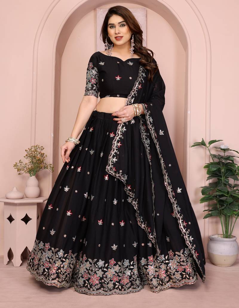 Womens's Star Georgette Traditional Motiff Semi Stitched Lehenga Choli With Cnotrance Dupatta Set