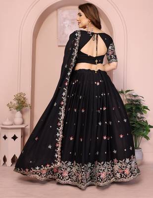 Womens's Star Georgette Traditional Motiff Semi Stitched Lehenga Choli With Cnotrance Dupatta Set 3