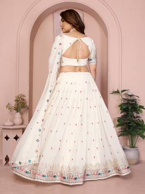 Womens's Star Georgette Traditional Motiff Semi Stitched Lehenga Choli With Cnotrance Dupatta Set 3