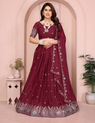 Womens's Star Georgette Traditional Motiff Semi Stitched Lehenga Choli With Cnotrance Dupatta Set 1