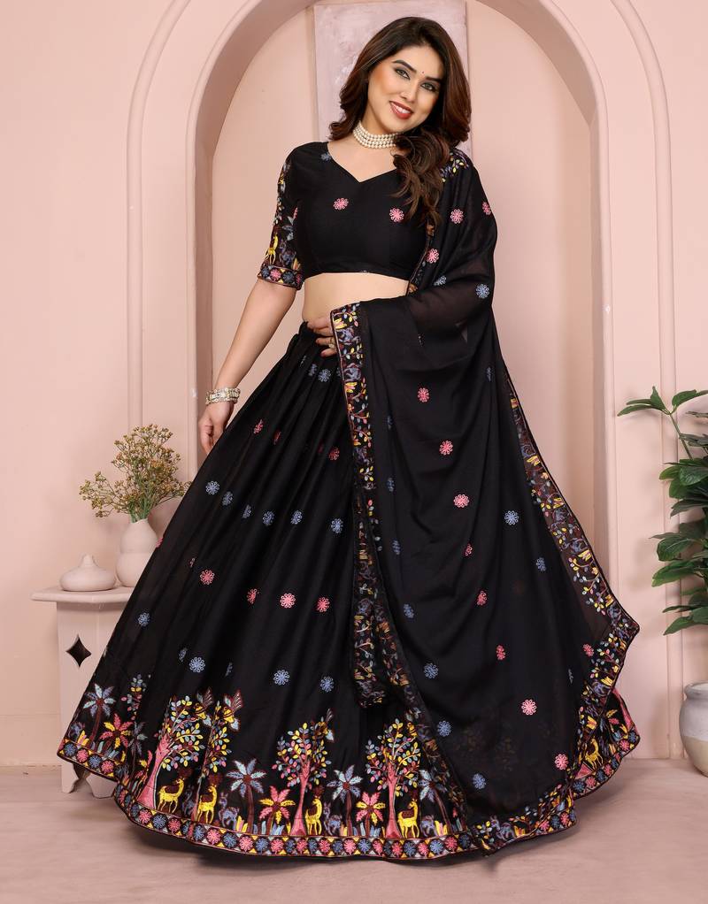 Womens's Star Georgette Traditional Motiff Semi Stitched Lehenga Choli With Cnotrance Dupatta Set