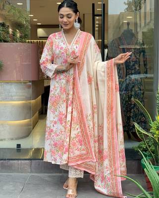 Light pink & white embroidered cotton kurta pant with dupatta 3