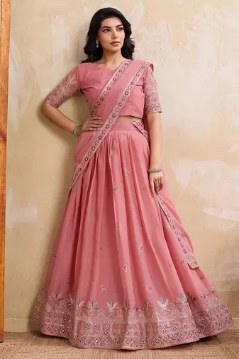 Womens's Star Georgette Traditional Motiff Semi Stitched Lehenga Choli With Cnotrance Dupatta Set