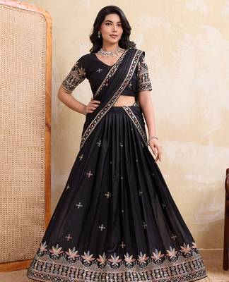 Womens's Star Georgette Traditional Motiff Semi Stitched Lehenga Choli With Cnotrance Dupatta Set 1