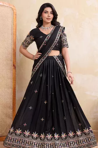 Womens's Star Georgette Traditional Motiff Semi Stitched Lehenga Choli With Cnotrance Dupatta Set