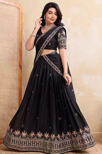 Womens's Star Georgette Traditional Motiff Semi Stitched Lehenga Choli With Cnotrance Dupatta Set