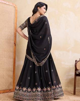 Womens's Star Georgette Traditional Motiff Semi Stitched Lehenga Choli With Cnotrance Dupatta Set 3