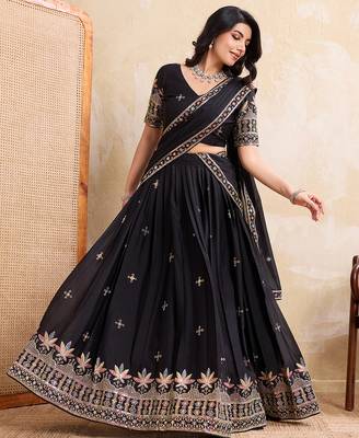 Womens's Star Georgette Traditional Motiff Semi Stitched Lehenga Choli With Cnotrance Dupatta Set 4