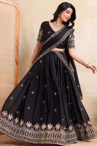 Womens's Star Georgette Traditional Motiff Semi Stitched Lehenga Choli With Cnotrance Dupatta Set