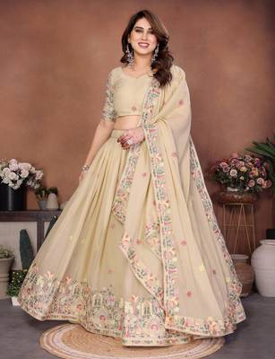 Womens's Star Georgette Traditional Motiff Semi Stitched Lehenga Choli With Cnotrance Dupatta Set 1