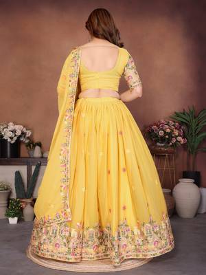 Womens's Star Georgette Traditional Motiff Semi Stitched Lehenga Choli Dupatta 3