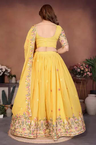Womens's Star Georgette Traditional Motiff Semi Stitched Lehenga Choli Dupatta