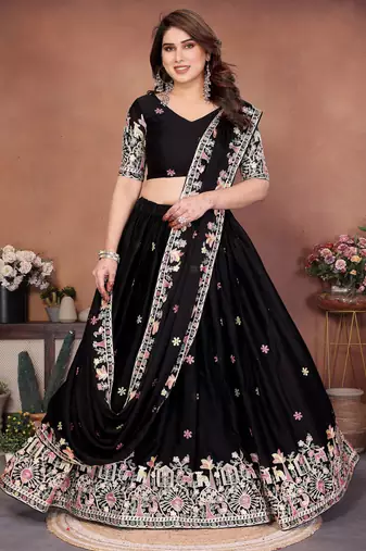 Womens's Star Georgette Traditional Motiff Semi Stitched Lehenga Choli With Cnotrance Dupatta Set