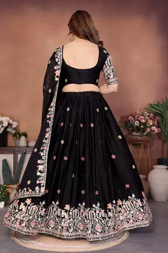 Womens's Star Georgette Traditional Motiff Semi Stitched Lehenga Choli With Cnotrance Dupatta Set
