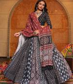 Women's Black Crepe Printed Work Semi Stiched Lehenga Choli With Dupatta
