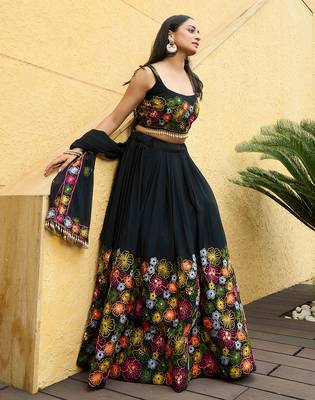 Women's Black Georgette Traditional Kutchi Embroidery with Mirror Work Semi Stiched Lehenga Choli With Dupatta 3