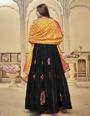 Women's Black Cotton  Silk  Traditional Kutchi Embroidery with Mirror Work Semi Stiched Lehenga Choli With Dupatta 4
