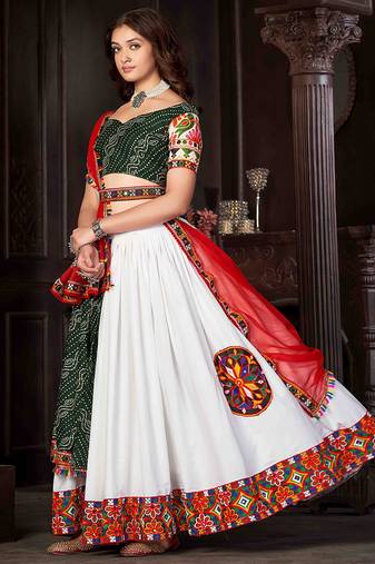 Women's White Crepe,Cotton Silk Traditional Kutchi Embroidery with Mirror Work Semi Stiched Lehenga Choli With Dupatta