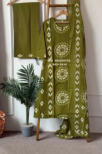 Women Cotton  Printed Kurta Pant Dupatta Set