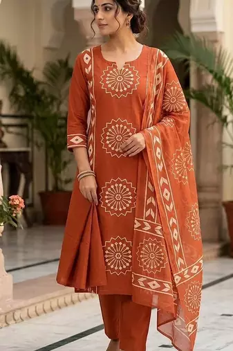 Women Cotton Printed Kurta Pant Dupatta Set