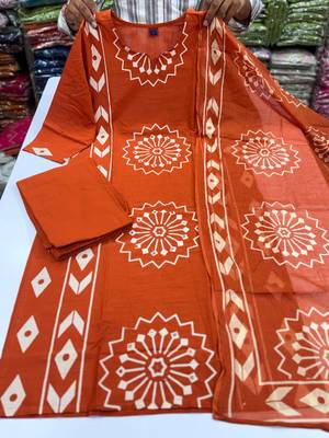 Women Cotton Printed Kurta Pant Dupatta Set 2