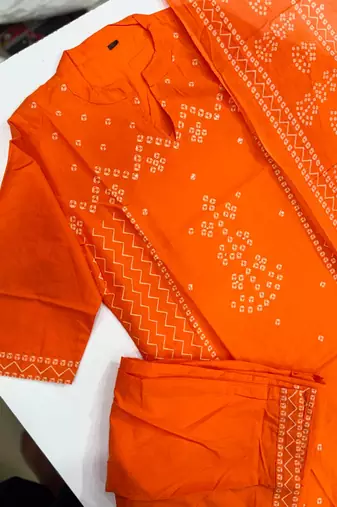 Women Bandhani Printed Kurta Pant Dupatta Set