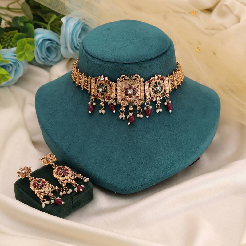 Maroon color matte gold necklace set