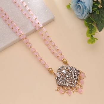 Light pink color stone necklace 1