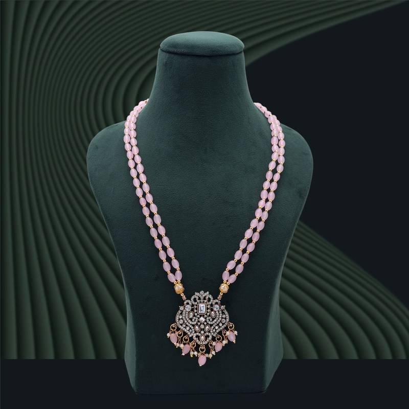 Light pink color stone necklace