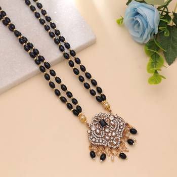 Black color stone necklace 1
