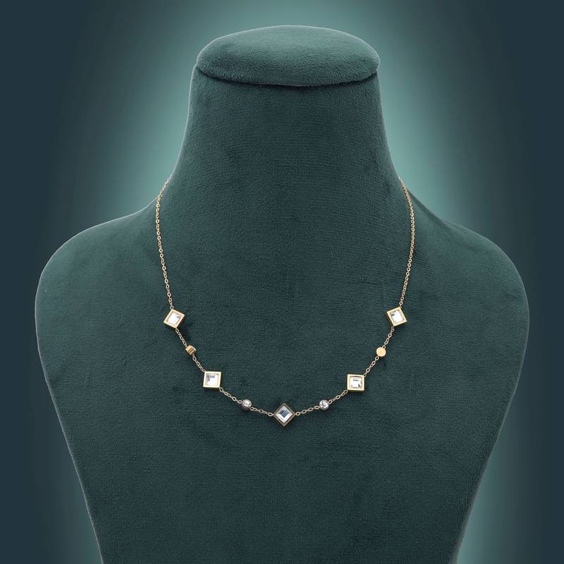 White color anti tarnish necklace