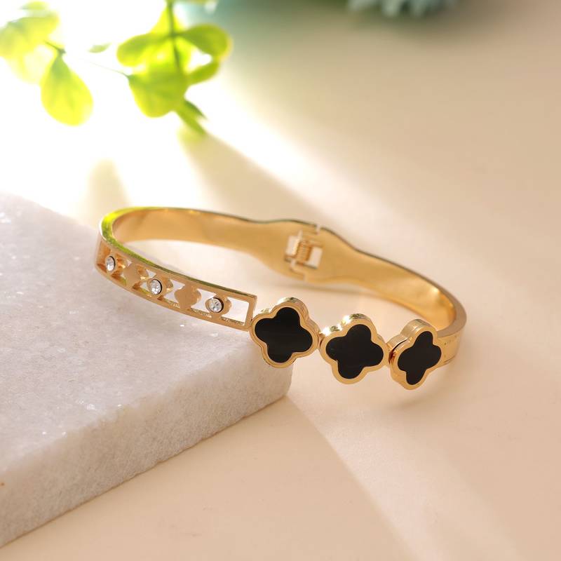 Black color anti tarnish bracelet